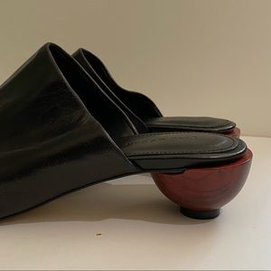 ZARA STUNNED BLACK LEATHER ROUND HEEL MULE